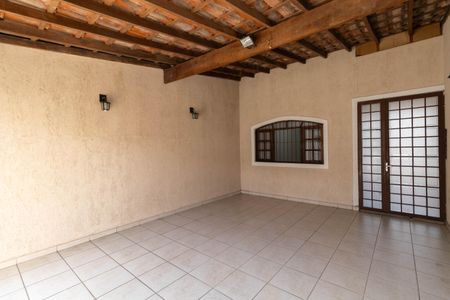 Casa à venda com 225m², 3 quartos e 2 vagasGaragem