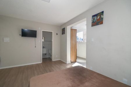 Sala / Quarto de apartamento para alugar com 1 quarto, 31m² em Passo da Areia, Porto Alegre