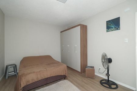 Sala / Quarto de apartamento para alugar com 1 quarto, 31m² em Passo da Areia, Porto Alegre