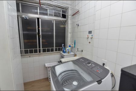 Apartamento à venda com 82m², 2 quartos e 1 vagaÁrea de Serviço