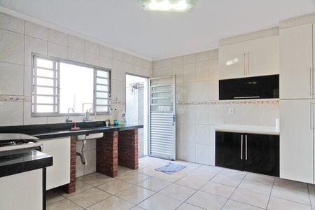 Casa para alugar com 250m², 2 quartos e 3 vagas Casa para alugar com 250m², 2 quartos e 3 vagasCozinha