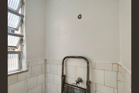 Apartamento à venda com 90m², 2 quartos e sem vagaBanheiro de serviço