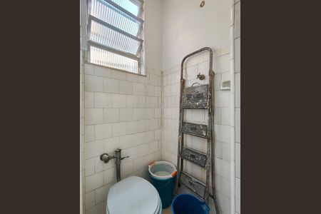Apartamento à venda com 90m², 2 quartos e sem vagaBanheiro de serviço