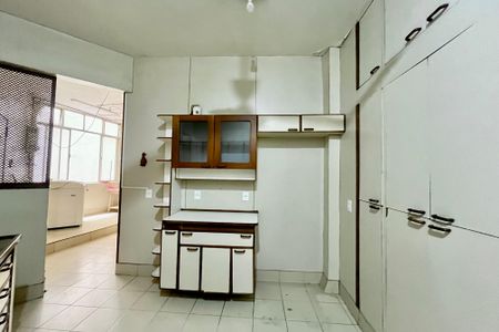 Apartamento à venda com 190m², 4 quartos e 1 vaga