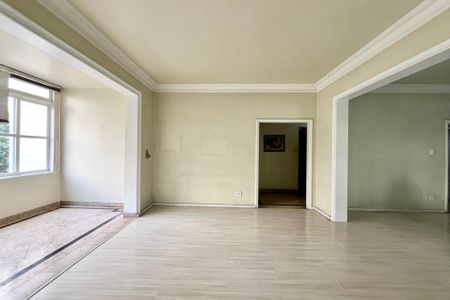 Apartamento à venda com 190m², 4 quartos e 1 vaga