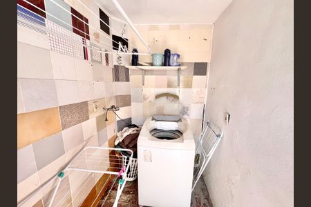 Casa à venda com 125m², 3 quartos e 1 vagaLavanderia