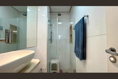 Apartamento para alugar com 56m², 2 quartos e 2 vagasBanheiro