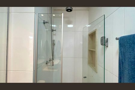 Apartamento para alugar com 56m², 2 quartos e 2 vagasBanheiro