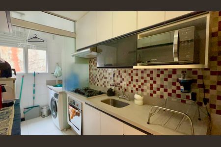 Apartamento para alugar com 56m², 2 quartos e 2 vagasCozinha