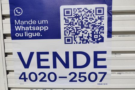 Casa de condomínio à venda com 72m², 2 quartos e 1 vaga Casa de condomínio à venda com 72m², 2 quartos e 1 vagaFachada
