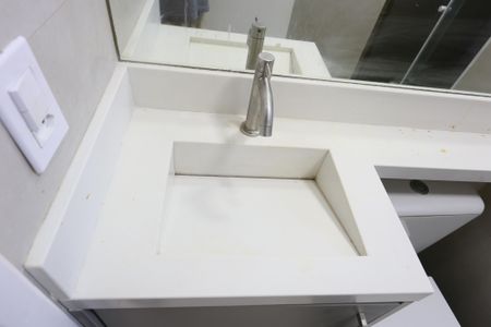 Apartamento à venda com 49m², 2 quartos e 1 vaga Apartamento à venda com 49m², 2 quartos e 1 vagaBanheiro
