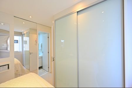 Apartamento à venda com 60m², 2 quartos e 1 vagaSuíte