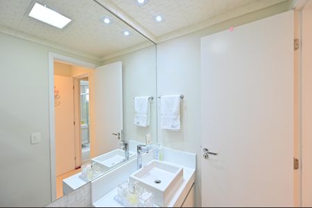 Apartamento à venda com 60m², 2 quartos e 1 vagaBanheiro da Suíte