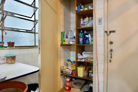 Apartamento à venda com 1483m², 3 quartos e 1 vaga Apartamento à venda com 1483m², 3 quartos e 1 vagaÁrea de Serviço - Armário