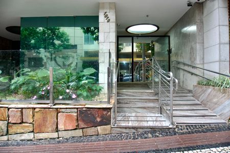 Apartamento à venda com 1483m², 3 quartos e 1 vaga Apartamento à venda com 1483m², 3 quartos e 1 vagaFachada do Prédio