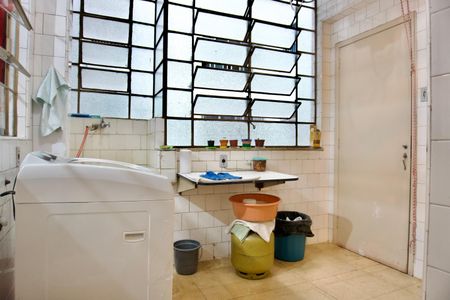 Apartamento à venda com 1483m², 3 quartos e 1 vaga Apartamento à venda com 1483m², 3 quartos e 1 vagaÁrea de Serviço