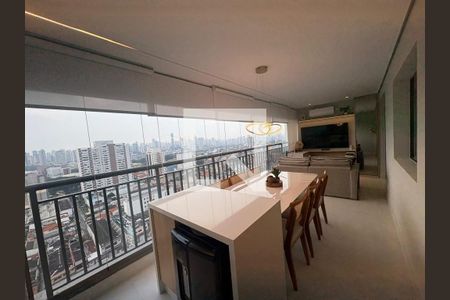 Apartamento à venda com 75m², 2 quartos e 1 vaga Apartamento à venda com 75m², 2 quartos e 1 vagaVaranda