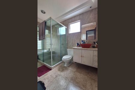 Casa para alugar com 291m², 4 quartos e 4 vagasBanheiro da Suíte 1