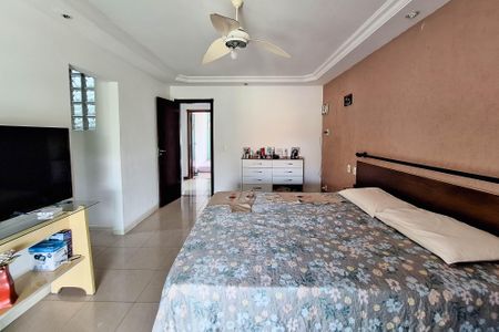 Casa para alugar com 291m², 4 quartos e 4 vagasSuíte 1