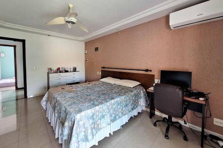 Casa para alugar com 291m², 4 quartos e 4 vagasSuíte 1