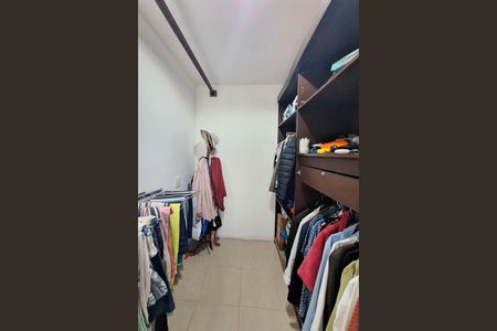 Casa para alugar com 291m², 4 quartos e 4 vagasCloset da suíte 1