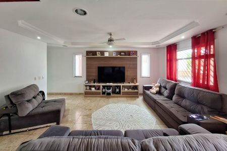 Casa para alugar com 291m², 4 quartos e 4 vagasSala