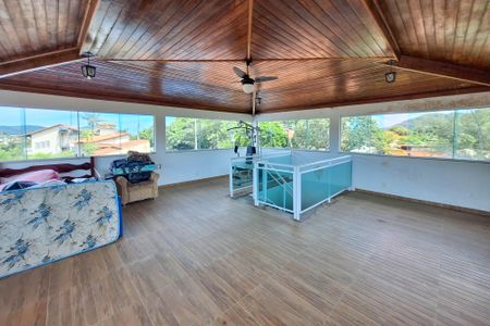 Casa para alugar com 291m², 4 quartos e 4 vagasTerraço