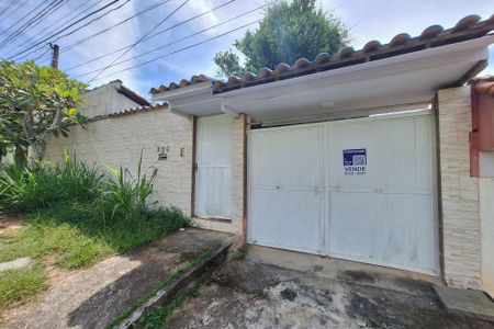 Casa para alugar com 291m², 4 quartos e 4 vagasFachada