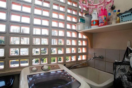 Apartamento à venda com 57m², 2 quartos e 1 vagaCozinha + Área de Serviço