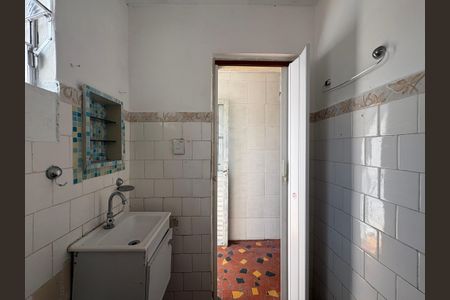 Casa para alugar com 500m², 6 quartos e 3 vagasCasa 1- Banheiro