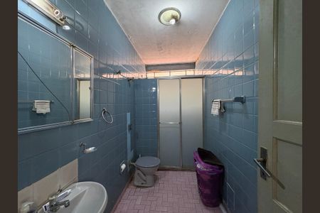 Casa para alugar com 500m², 6 quartos e 3 vagasCasa 2 - Banheiro