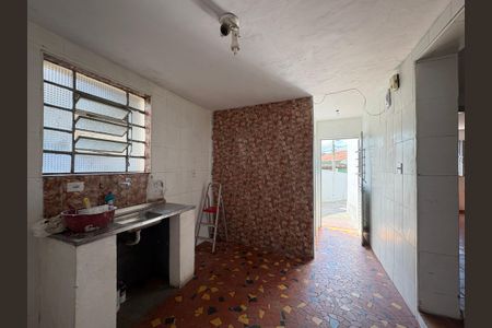 Casa para alugar com 500m², 6 quartos e 3 vagasCasa 1- Cozinha