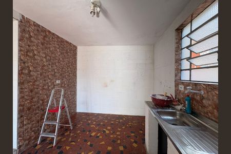 Casa para alugar com 500m², 6 quartos e 3 vagasCasa 1- Cozinha