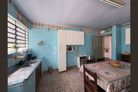 Casa para alugar com 500m², 6 quartos e 3 vagasCasa 2 - Cozinha