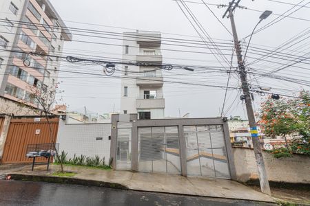 Apartamento à venda com 60m², 2 quartos e 2 vagas Apartamento à venda com 60m², 2 quartos e 2 vagasFachada