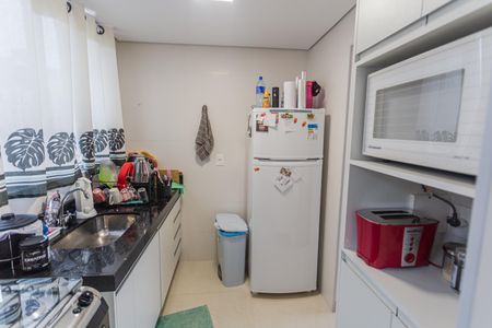 Apartamento à venda com 60m², 2 quartos e 2 vagas Apartamento à venda com 60m², 2 quartos e 2 vagasCozinha