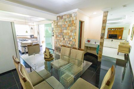 cozinha de casa à venda com 2 quartos, 228m² em Venda Nova, Belo Horizonte