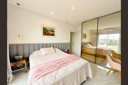 Apartamento para alugar com 180m², 3 quartos e 1 vagaSuíte 