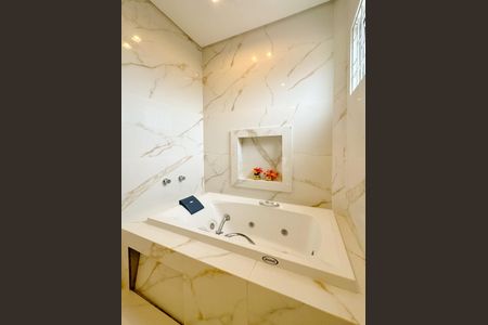 Apartamento para alugar com 180m², 3 quartos e 1 vagaBanheiro da Suíte