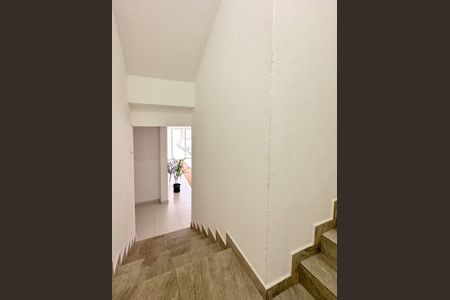Apartamento para alugar com 180m², 3 quartos e 1 vagaEscada