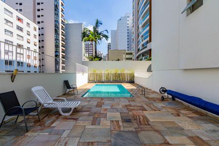 Apartamento para alugar com 100m², 2 quartos e 2 vagas Apartamento para alugar com 100m², 2 quartos e 2 vagasÁrea comum - Piscina