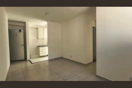 Sala de apartamento para alugar com 3 quartos, 55m² em Vargem Pequena, Rio de Janeiro