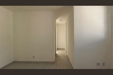 Sala de apartamento para alugar com 3 quartos, 55m² em Vargem Pequena, Rio de Janeiro