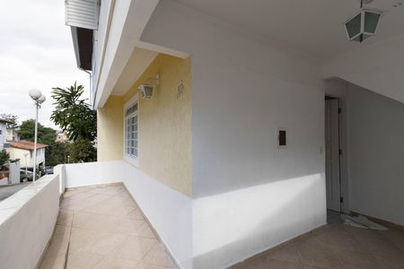 Casa de condomínio à venda com 135m², 3 quartos e 1 vaga Casa de condomínio à venda com 135m², 3 quartos e 1 vagaVaranda