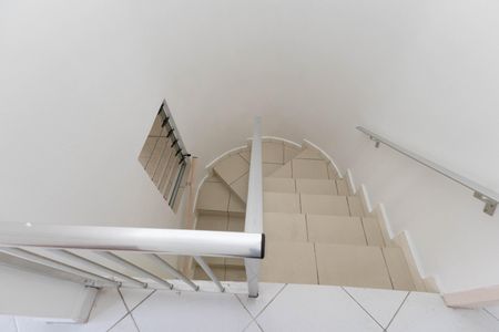 Casa de condomínio à venda com 135m², 3 quartos e 1 vaga Casa de condomínio à venda com 135m², 3 quartos e 1 vagaCorredor