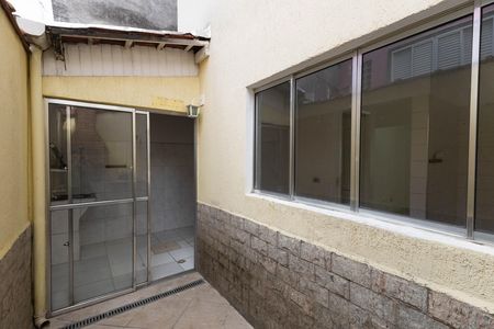 Casa de condomínio à venda com 135m², 3 quartos e 1 vaga Casa de condomínio à venda com 135m², 3 quartos e 1 vagaQuintal / Churrasqueira