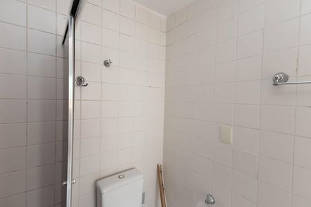 Casa de condomínio à venda com 135m², 3 quartos e 1 vaga Casa de condomínio à venda com 135m², 3 quartos e 1 vagaBanheiro da Suíte