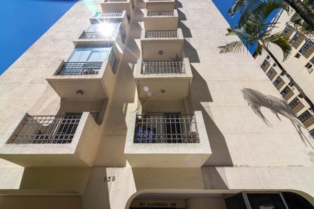 Apartamento para alugar com 90m², 3 quartos e 1 vagaFachada do bloco