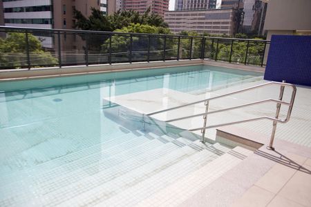 Studio para alugar com 25m², 1 quarto e sem vaga Studio para alugar com 25m², 1 quarto e sem vagaPiscina