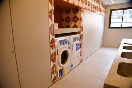 Studio para alugar com 25m², 1 quarto e sem vaga Studio para alugar com 25m², 1 quarto e sem vagaLavanderia compartilhada